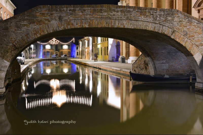 Comacchio in der Nacht