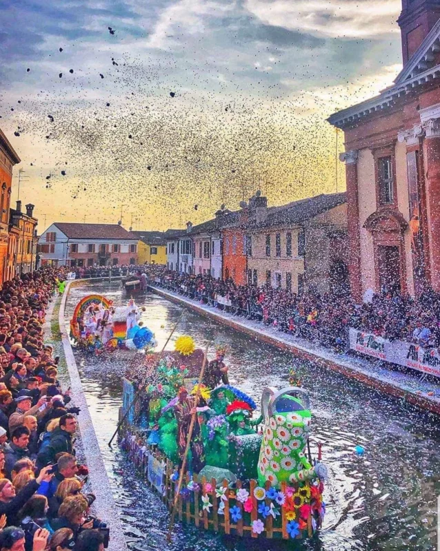 Carnival on the water in Comacchio