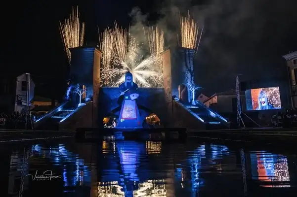 “A Van la Vacie” – The Befana arrives in Comacchio