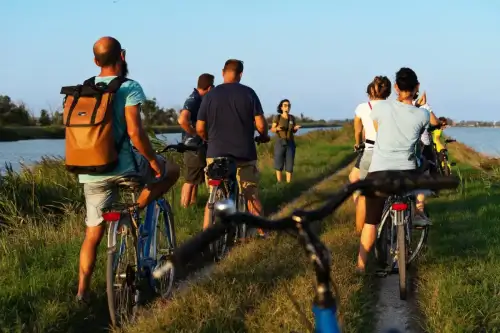 À vélo entre le silence et les couleurs des Vallées de Comacchio